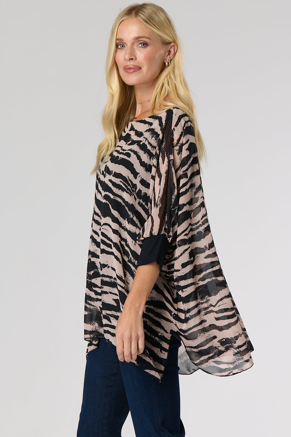 Saloos Elegant Double Layer Top with Contrasting Cuffs