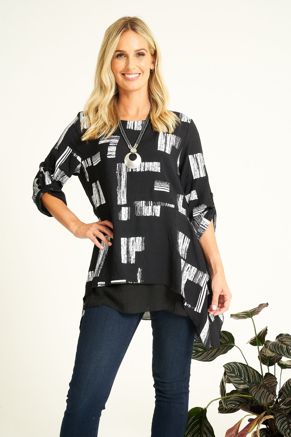 Saloos Unique Blend Of Style & Comfort Tunic with Necklace