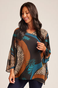 Saloos Batwing Shape Top with Necklace