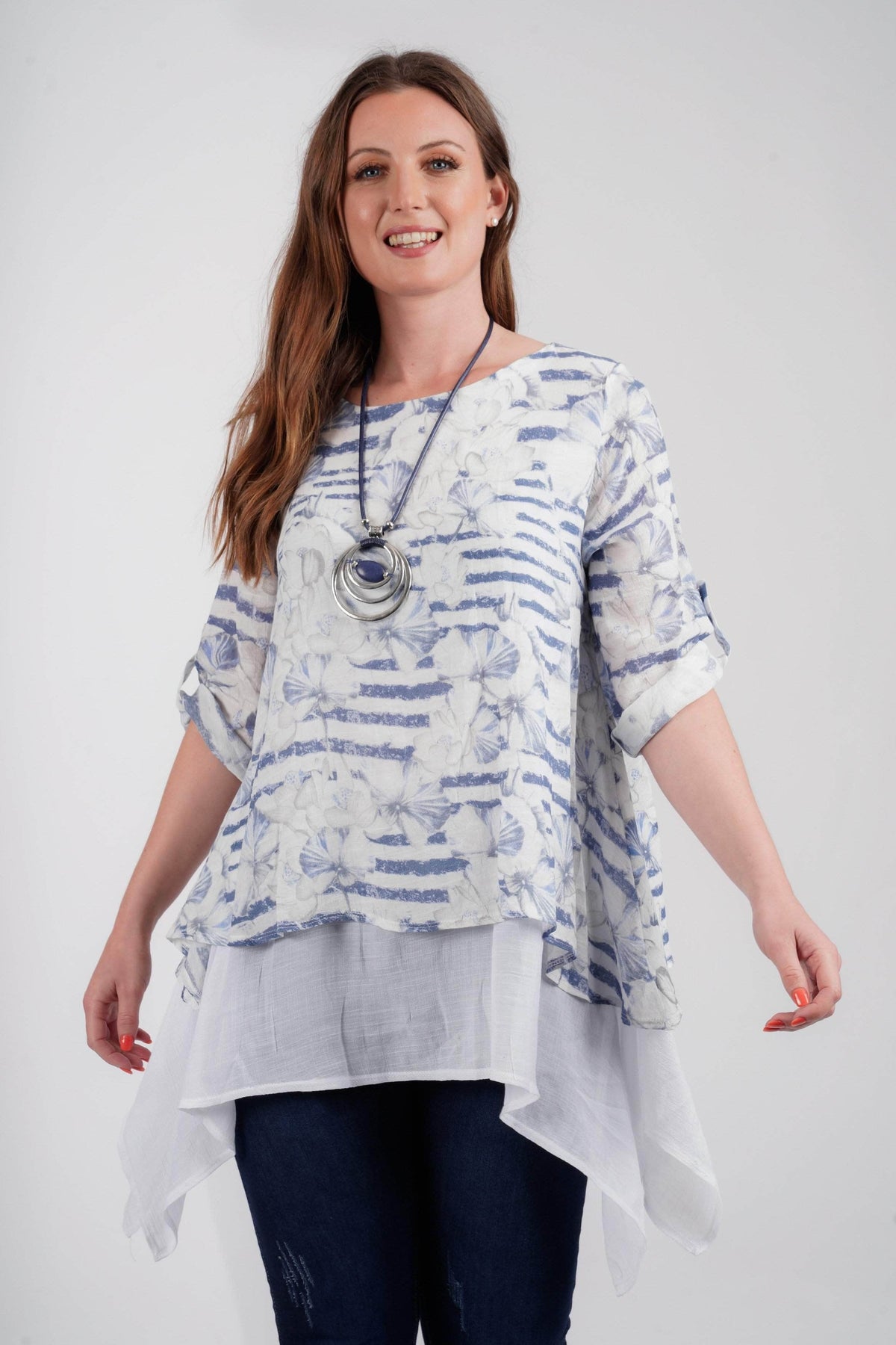 Saloos Top 12 / White Underlayer Floral Linen-Feel Layered Top with Necklace