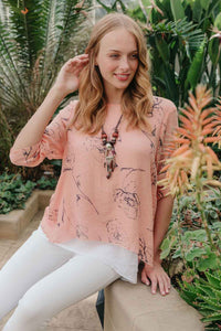 Saloos Top 12 / Pink/White Aaliya Linen-Look Elliptical Top with Necklace