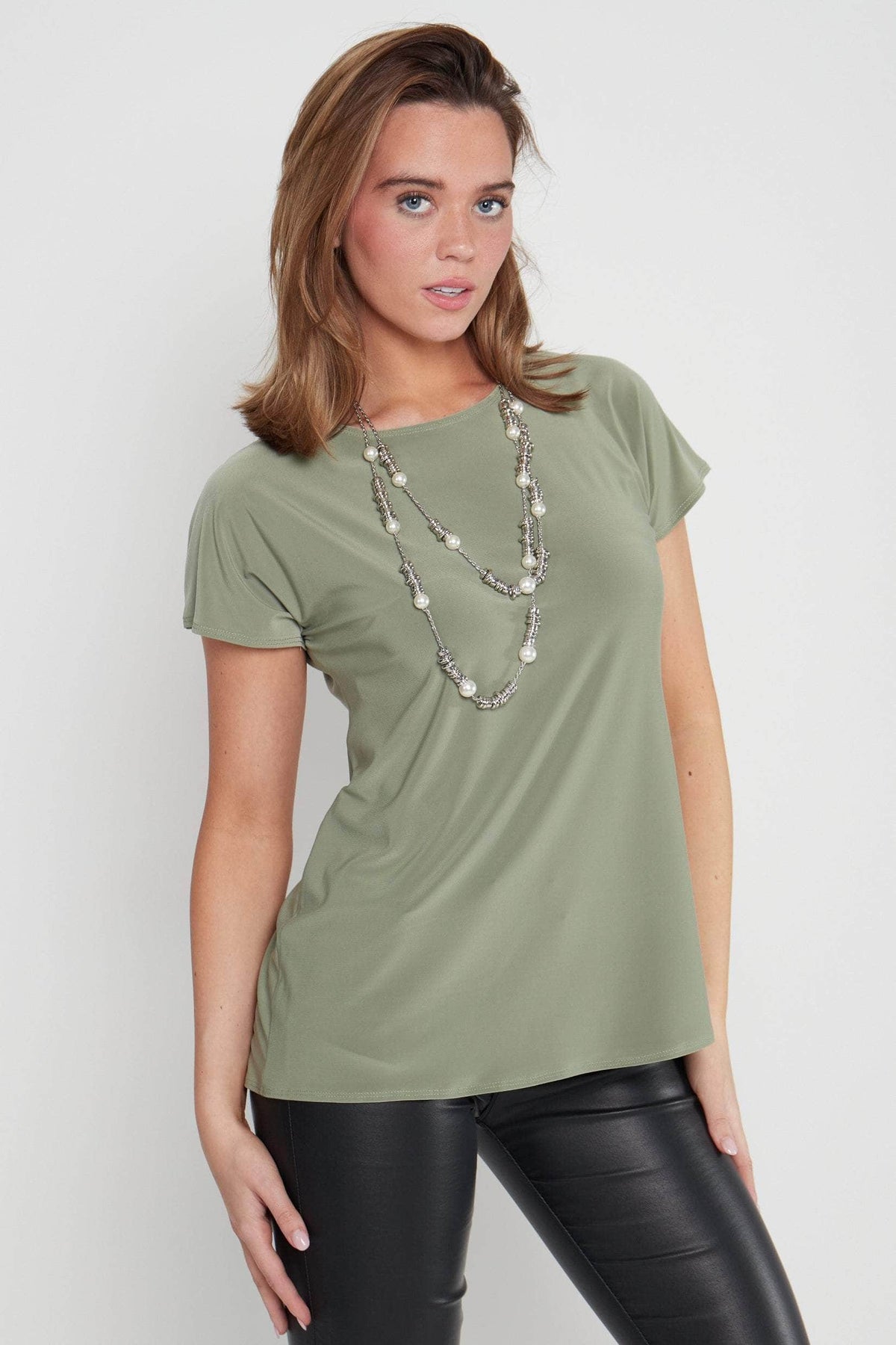 Saloos Top Khaki / 12 Essential Extended-Shoulder Top with Necklace